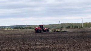 Сев ярового ячменя. Урал . Покаместная Нива.