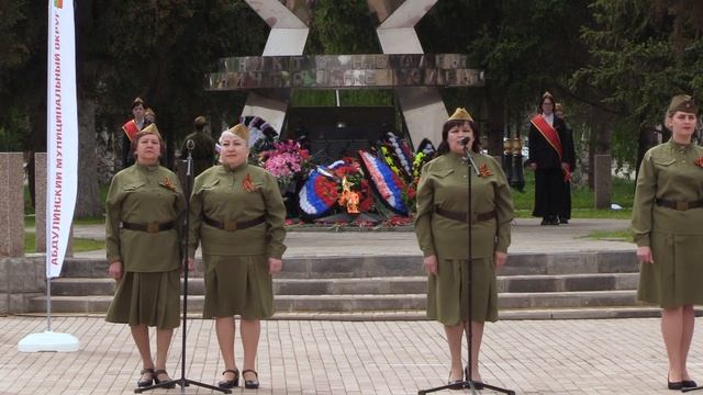 День Победы на Центральной площади, 80-я годовщина Победы советского народа в ВОВ (09.05.2025 г.) смотреть онлайн