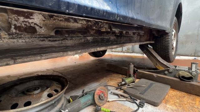 Продолжаем восстанавливать внутреннюю часть порогов смотреть онлайн