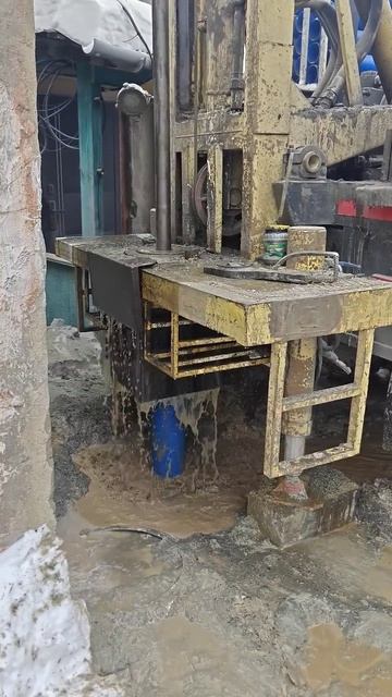 Бурение скважины на воду в Невьянске. #бурениенаводу #? смотреть онлайн