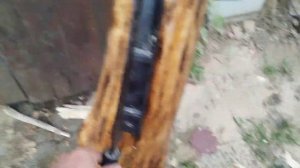 щепкокол или лучинокол на бревне - полезная садовая скульптура