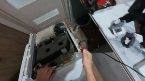 Samsung ecobubble. Отключается в процессе стирки.