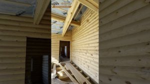 Одноэтажный дом из оцилиндрованного бревна с тремя спальнями и большой гостиной 120квм.