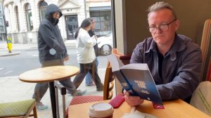 179. Пол приготовил, в Лондоне по делам.