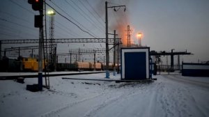 Тепловоз 2ТЭ116У-0060. Отправление с чернющими "медведями".