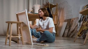 Я буду рисовать апрель (Роман Абубакер). Читает Юлия Руденко