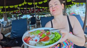 Мукбанг на море ВСЁ ВКУСНО! Пируем на пляже в Паттайе, ОБЖИРАЕМСЯ морепродуктами! Отдых в Таиланде