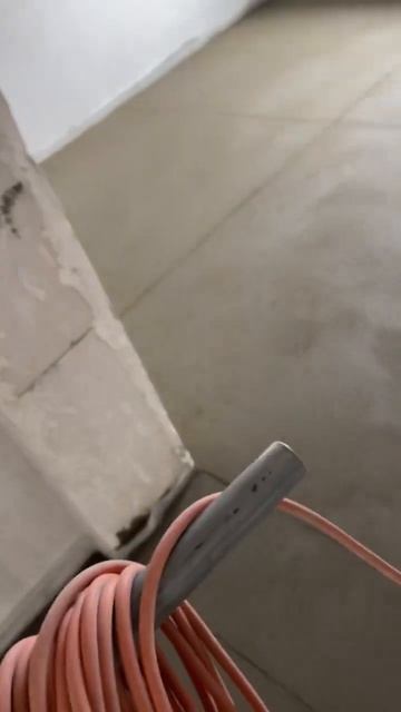 Механизированная стяжка пола в доме 130 м2. Часть2 смотреть онлайн