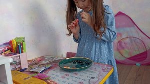 Распаковка сладостей