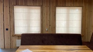 Римские шторы для создания домашнего уюта и приватной расслабляющей обстановки в бане и холле.