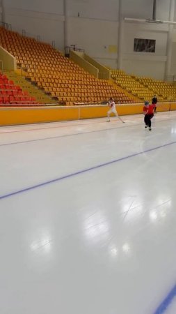 КТО БЫСТРЕЕ НА  МЕТРАХ?! #спорт