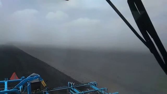 Предпосевное выравнивание почвы культиватором "Комра смотреть онлайн