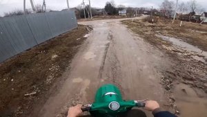 Бодрый старичок. Мотороллер муравей 4т 150кубиков.