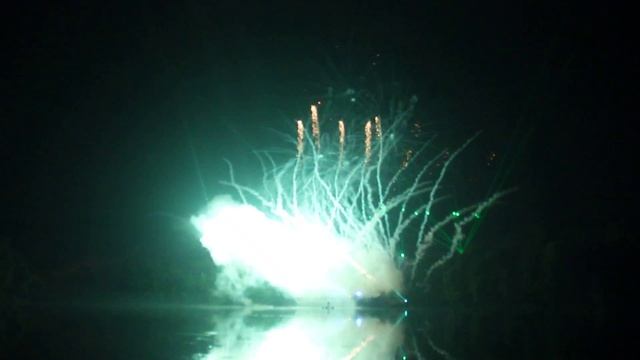 Ночь света в Гатчине 2013(2) смотреть онлайн