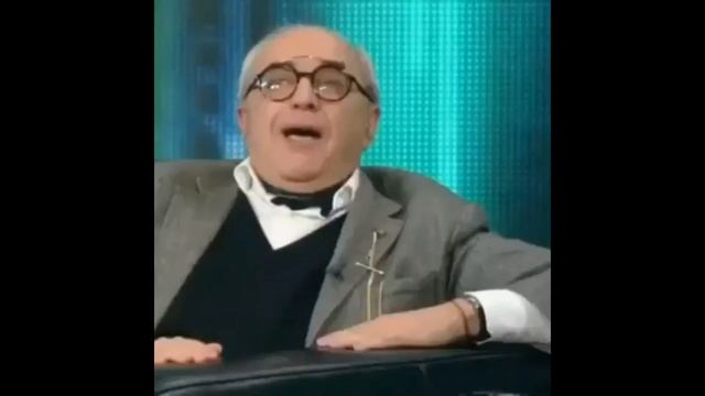 Шахматы черные и белые заменят на голубые и розовые?Голубые шахматы?