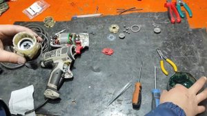 Замена корпуса редуктора в сетевом шуруповерте ЗУБР Д