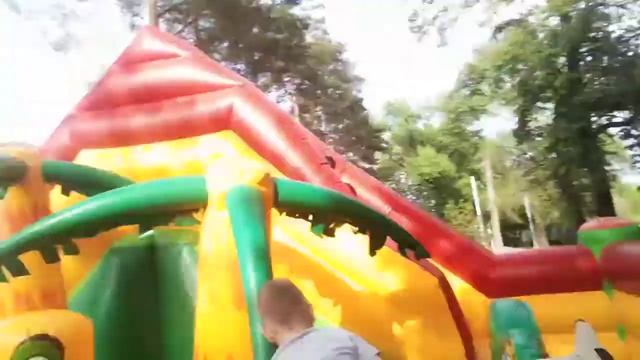 к чему прыгать на батуте я иду играть на горке жизнь на смотреть онлайн