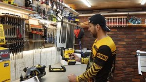 Невероятная хрень от Dewalt. Как говорится, я в шоке.