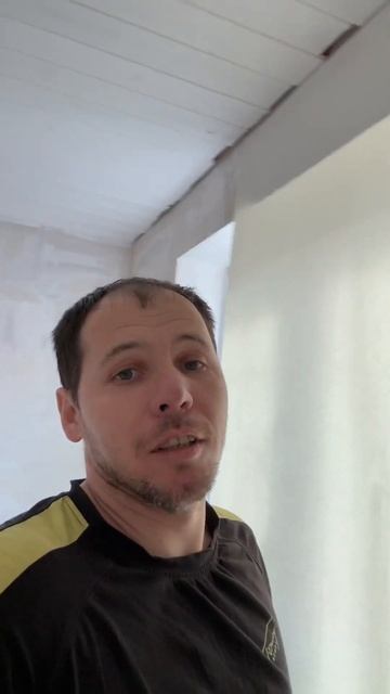 Клеем обои с женой 🥰 #shorts #ремонт #клеемобои #ремонт