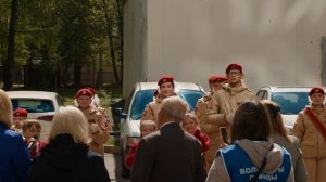 Юнармейский парад у домов ветеранов Семёна Люлько и Петра Соломатина