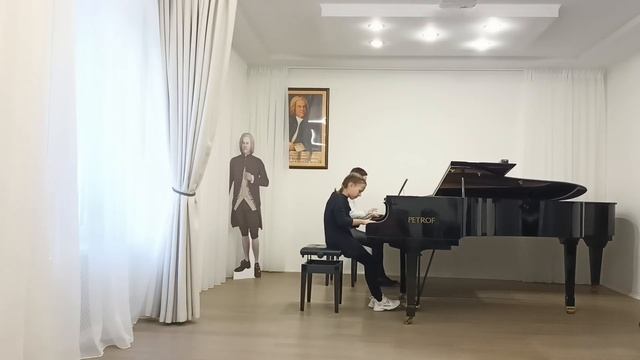 1.С.Прокофьев "Фея Зимы"из балета "Золушка".    2.Мошковский "Испанский танец". смотреть онлайн