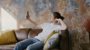 7480855-uhd_3840_2160_25fps
