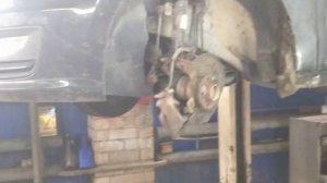 Volkswagen Polo. Замена тормозных дисков и барабанов, тормозных колодок