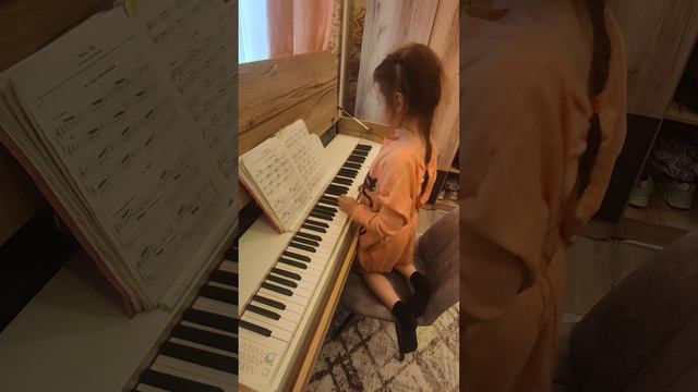 Гаммы и этюд