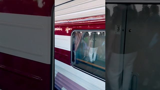 Москва. Ленинградский вокзал. Открытки с поездом Гранд Экспресс #поезд #жд #открытка #Москва #дорог смотреть онлайн