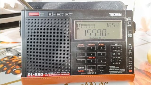радиостанция иностранная заграничная? на коротких волнах sw15590 необычно чисто вещает TECSUN PL-680 смотреть онлайн