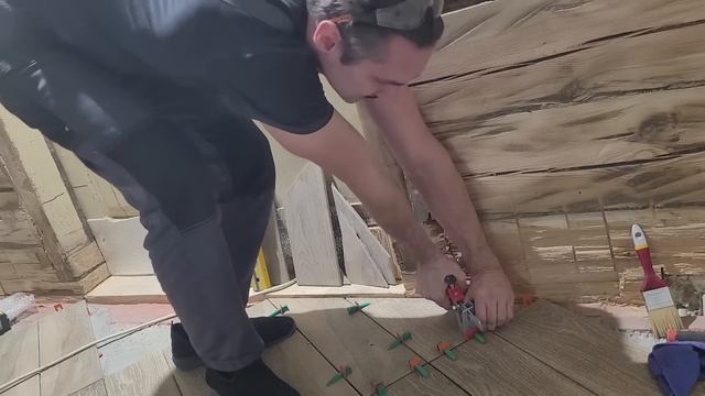 59# Положил плитку на пол в прихожей смотреть онлайн