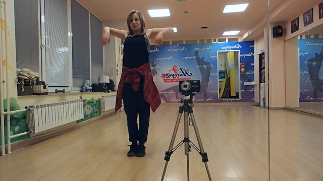 Хип-хоп обучалка, группа начинающих 12+, четвертая связка второй части второго куска номера смотреть онлайн