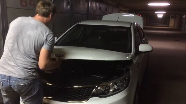 Упор капота Kia Rio 3 (2015) смотреть онлайн