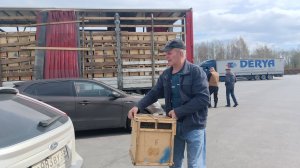 Привезли нам пчел из Казахстана. Будем пополнять нашу Пасеку.