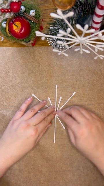 #shorts #суперкнига #поделка #рождество Снежинка из ватны? смотреть онлайн