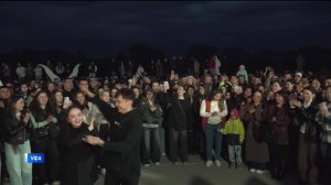 На уфимской Набережной прошло открытие сезона "Самоварных дискотек" - сюжет "Вестей"