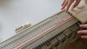 Супер край на однофонтурной вязальной машине.