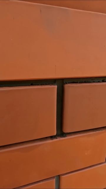 Расшивка вертикальных швов кладки. Stitching of vertical seams of mas смотреть онлайн