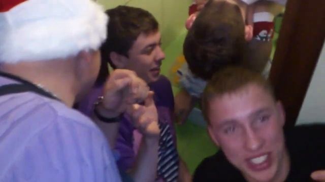 Прикол. Заснул в туалете смотреть онлайн