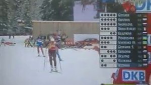 Биатлон(женщини) 2 стрельба лёжа 13.01.2013