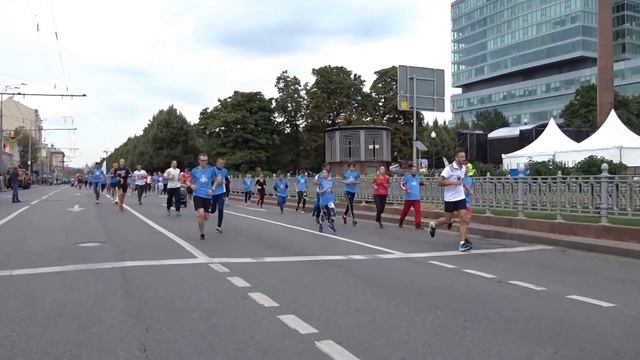 Забег на Цветном бульваре в День города. 6 сентября 2015 смотреть онлайн