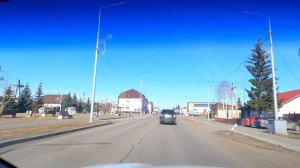 дорога через поселок Емельяново, Красноярский край апрель 2025г.