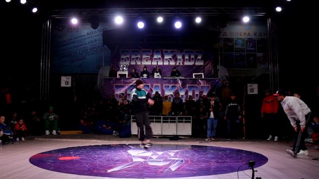 Maximove vs Гринь | Final solo PRO | #BREAKIDZ2018 смотреть онлайн