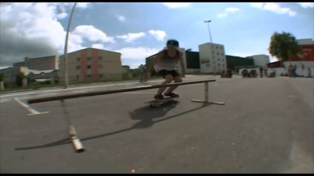 го скейтбордінг дей смотреть онлайн