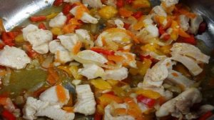 Сочный куриный гуляш