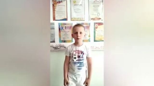 флешмоб "Что я сделаю для России, когда вырасту" МКУК Большевистское СКО Ипатовский городской округ