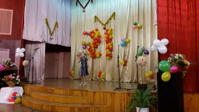 Мария Храмцова 8 лет. Песня "Сябруюць усе". смотреть онлайн