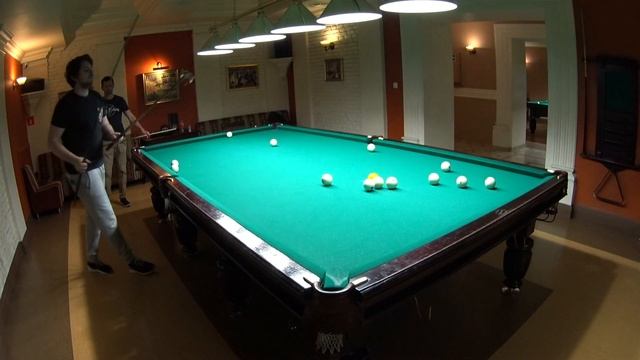 Успешное использование машинки при ударе чужого шара в исполнении Михаила смотреть онлайн