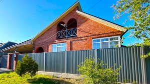 Кирпичный домик с садом и гостевым домом в 100 км от Черного моря