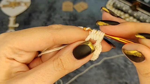 Вяжем рельефный 3D узор крючком / Knitting a 3D crochet embossed pattern